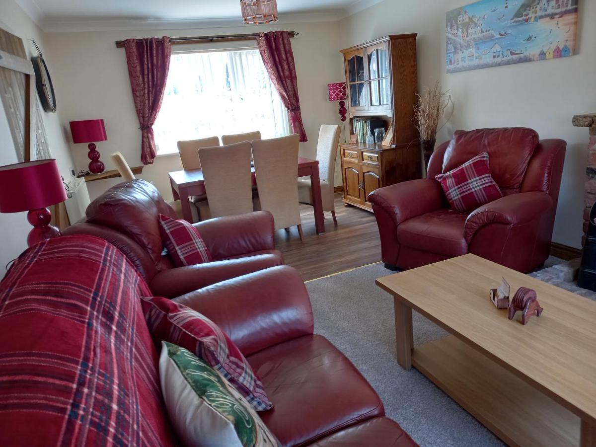 Pet Friendly Beautiful Detached Cottage Close To Spurn Point, Easington And Withersea Kingston upon Hull Exteriör bild