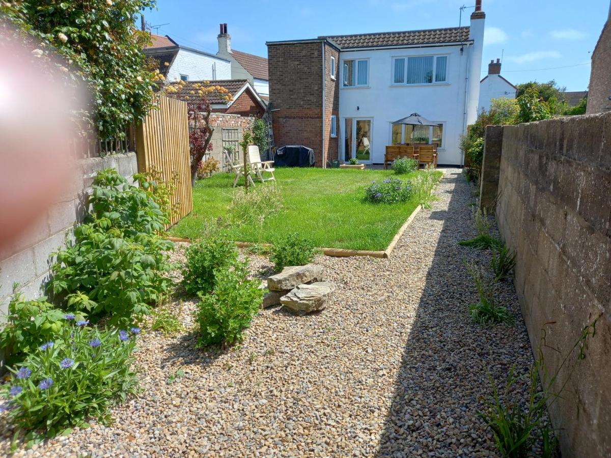 Pet Friendly Beautiful Detached Cottage Close To Spurn Point, Easington And Withersea Kingston upon Hull Exteriör bild