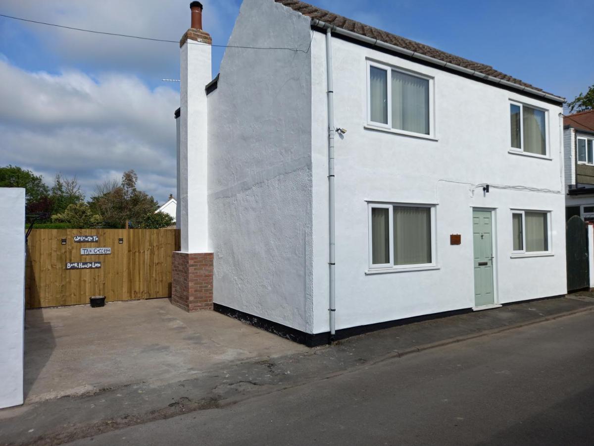 Pet Friendly Beautiful Detached Cottage Close To Spurn Point, Easington And Withersea Kingston upon Hull Exteriör bild